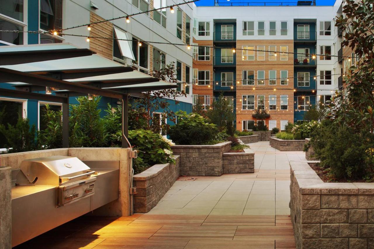 Ballard 2br W Shops Bbq Lounge Near Zipcar Sea-467 Apartment
