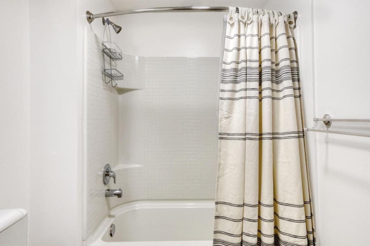 Ballard 2br W Shops Bbq Lounge Near Zipcar Sea-467 * Seattle